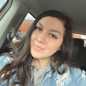 Meet your Posher, Gloria